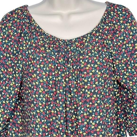 Gap Floral Short Sleeve Round Stretch Neck Blouse Women's Size XS - Picture 3 of 9